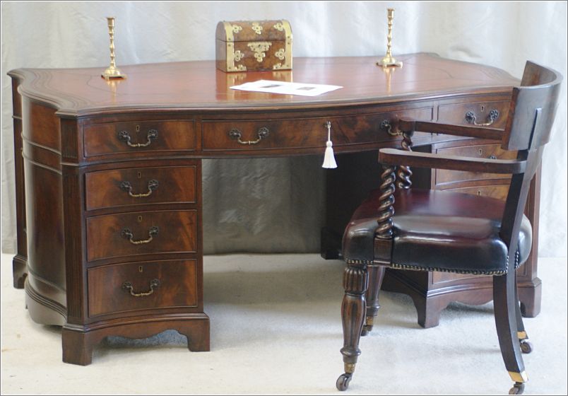 1024 Antique Serpentine Partners Desk and Chair 9024 (2)